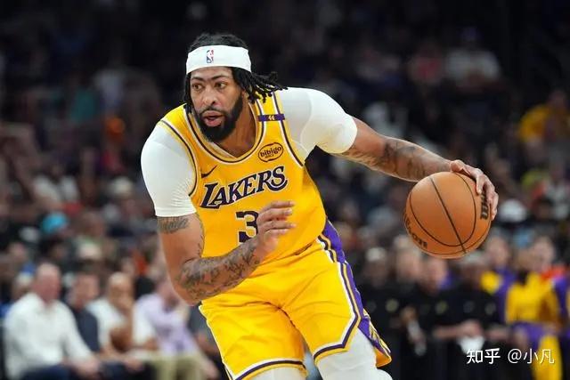 泰晤士报：曼联接近任命阿莫林 范尼可能只带一场