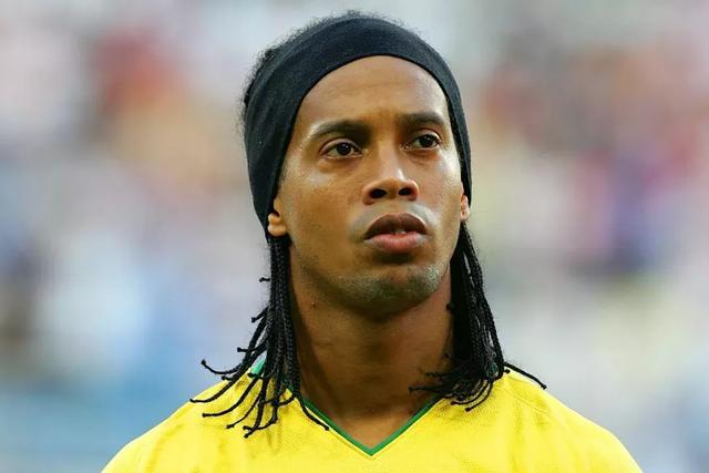 西亚28+11步行者大胜篮网 马克西20分76人灭蜂